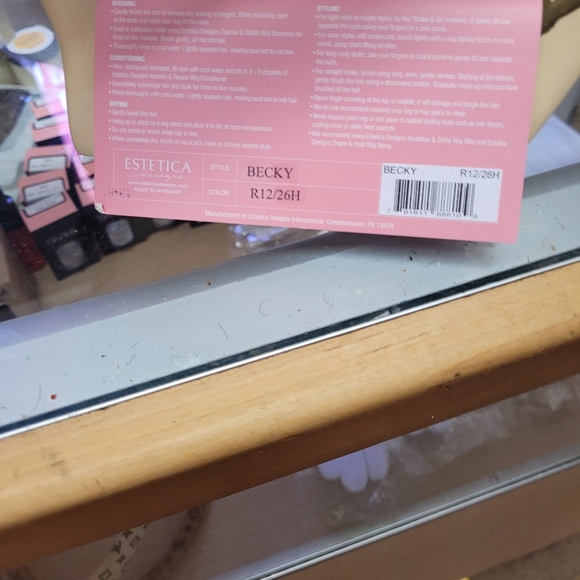 Brand new vanessa wig austin color sand - Picture 3 of 3